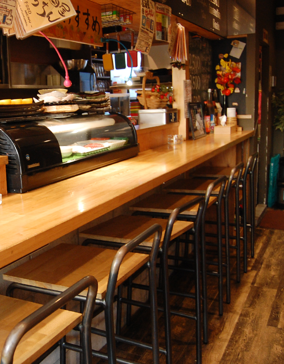 豊富なメニューと鍋が味わえる　和風居酒屋　はっちん　狭山店